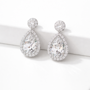 ROYAL GLOW SILVER EARRINGS