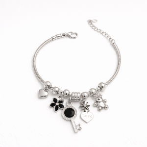 GLAM CHARM BRACELET