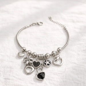 HEART CHARM BRACELET
