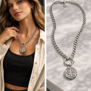 MEDALLION CHAIN NECKLACE
