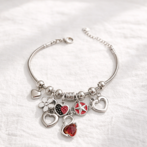HEART CHARM BRACELET