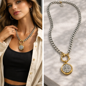 MEDALLION CHAIN NECKLACE