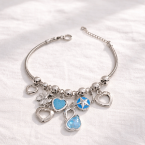 HEART CHARM BRACELET