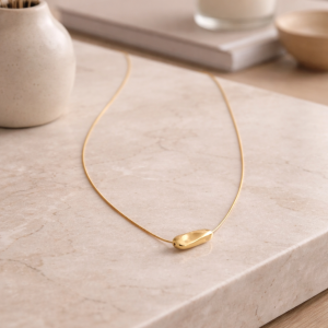 GOLDEN BAR MINIMAL NECKLACE