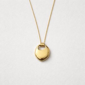 OVAL PENDANT NECKLACE