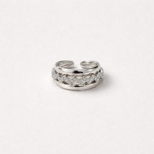 REGAL WAVE RING