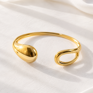 Elan Loop Cuff